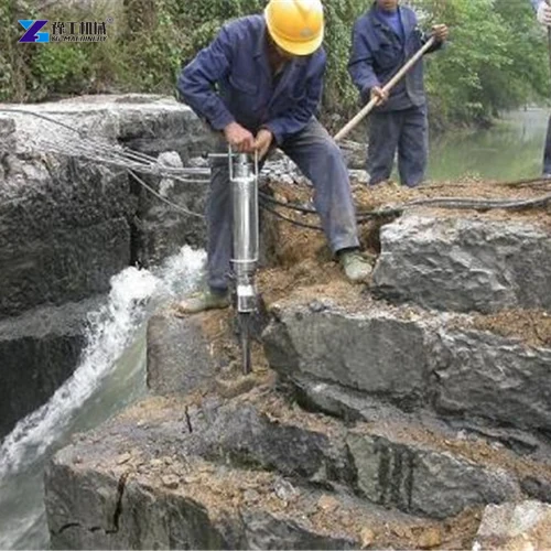 splitter gun in drilled rock